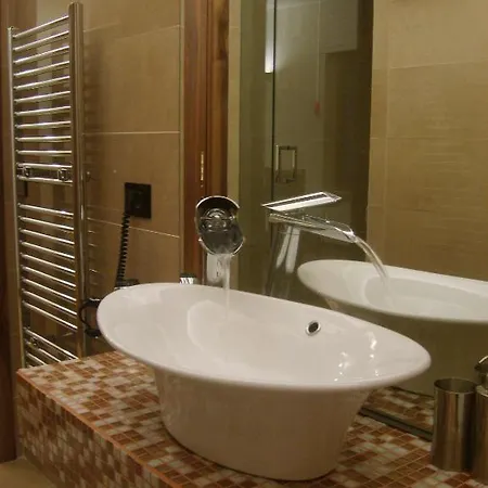 Harri's Hotell 4*
