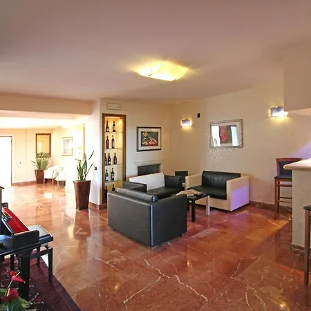 Hotell Harri's 4*